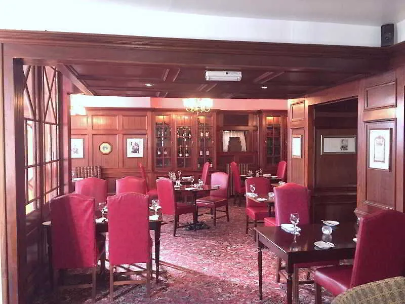 The Imperial Crown Hotel Halifax 3*,